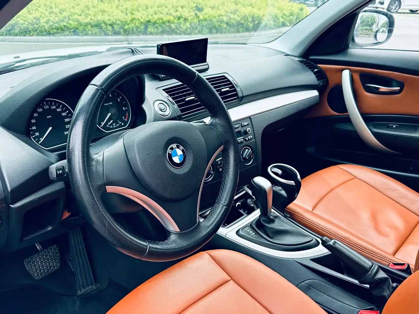 BMW 1 Series (Import) 2010 120i Chocolate Limited Edition фото 14