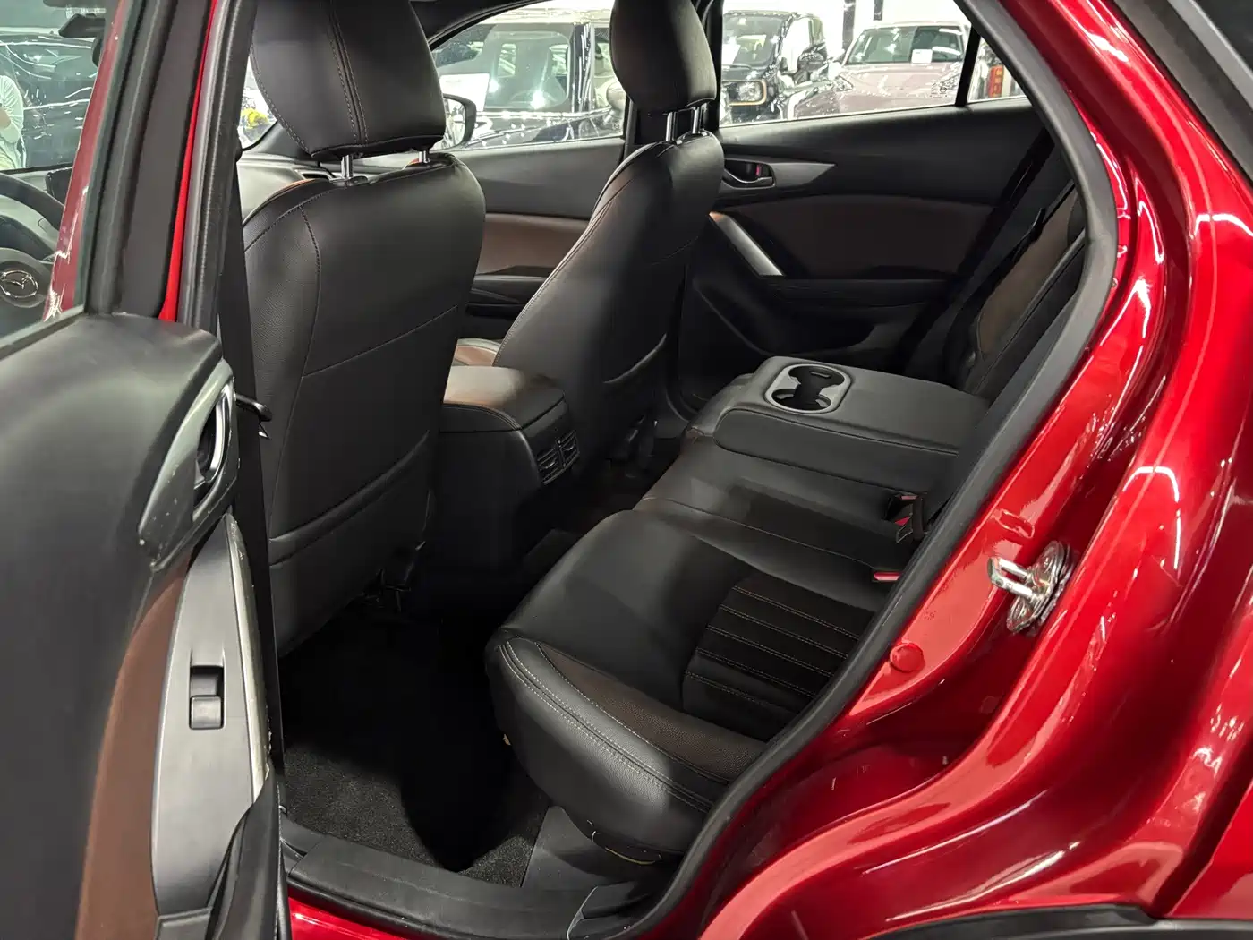 Фото 5 - Mazda CX-4