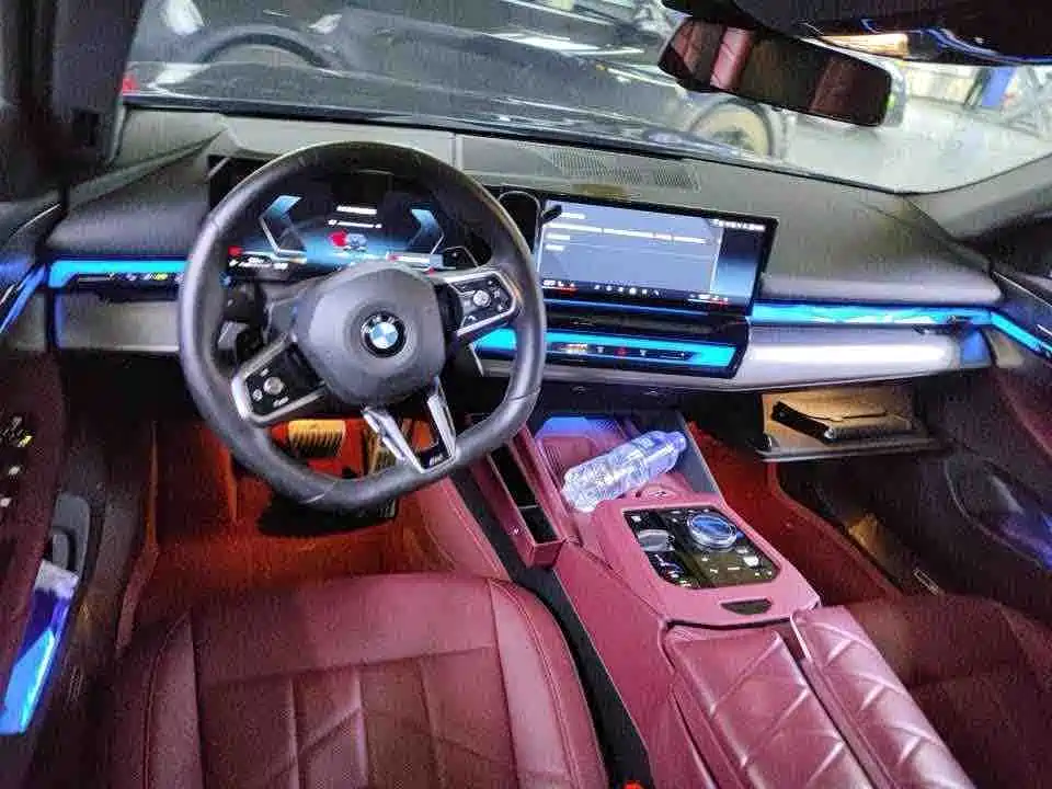 Photo 5 - BMW 5 Series