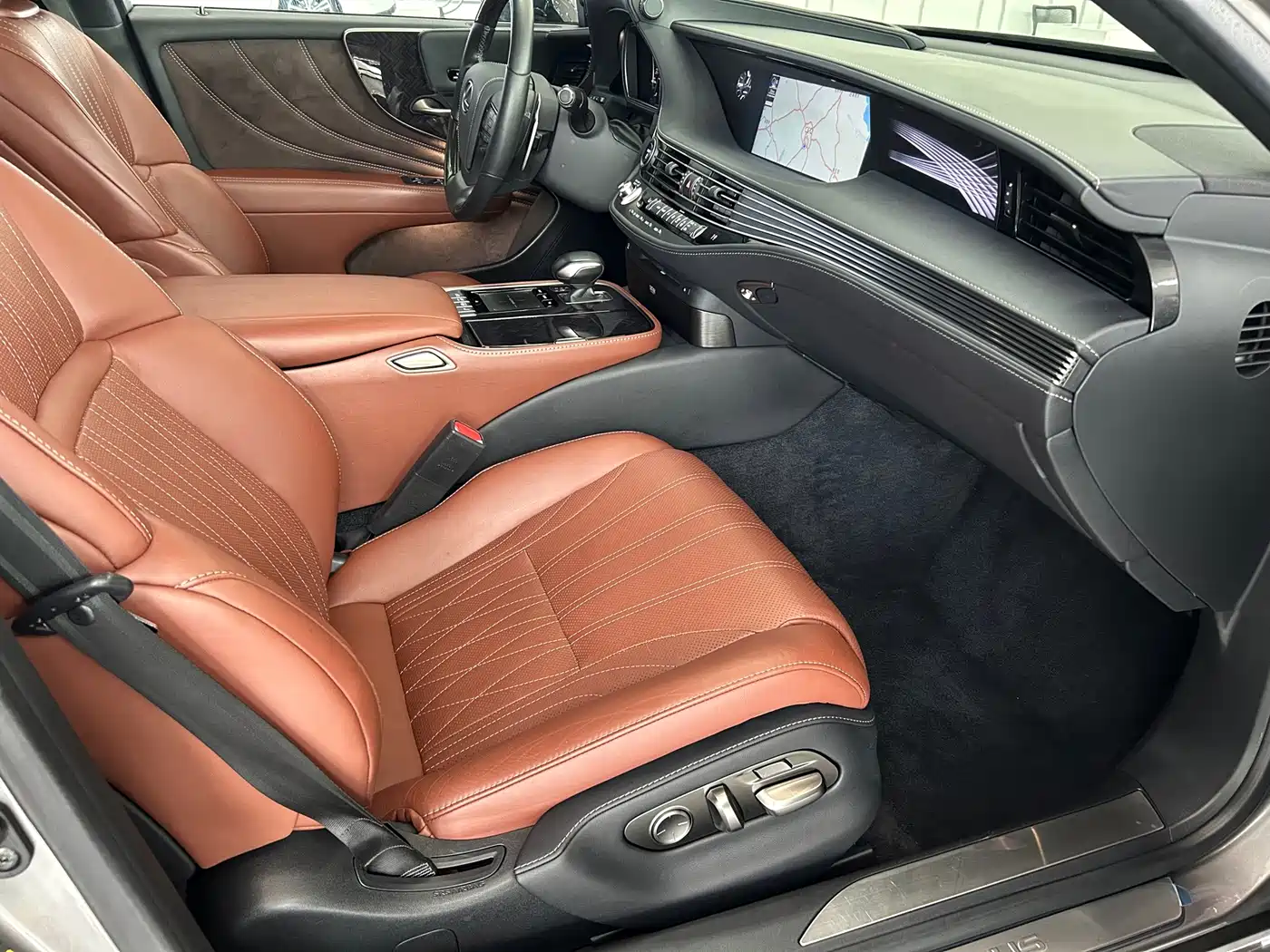 LEXUS LS