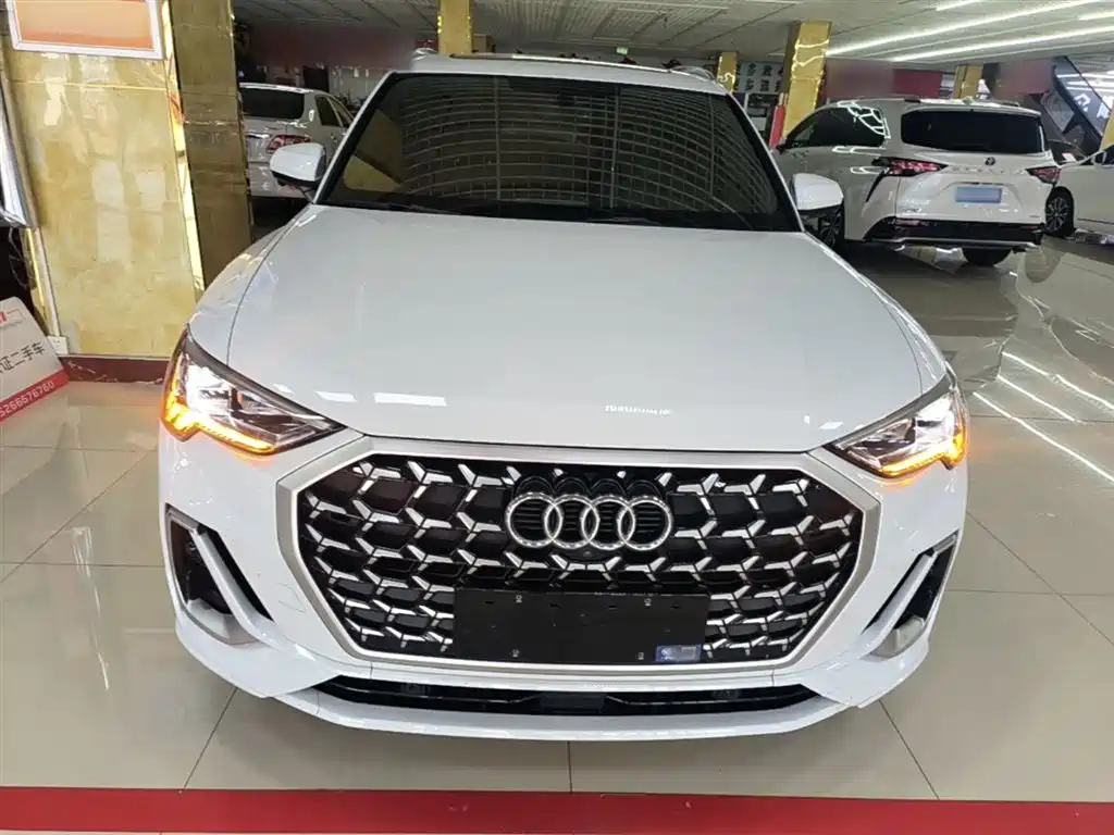 Audi Q3 2024 35 TFSI Fashion Sport фото 3