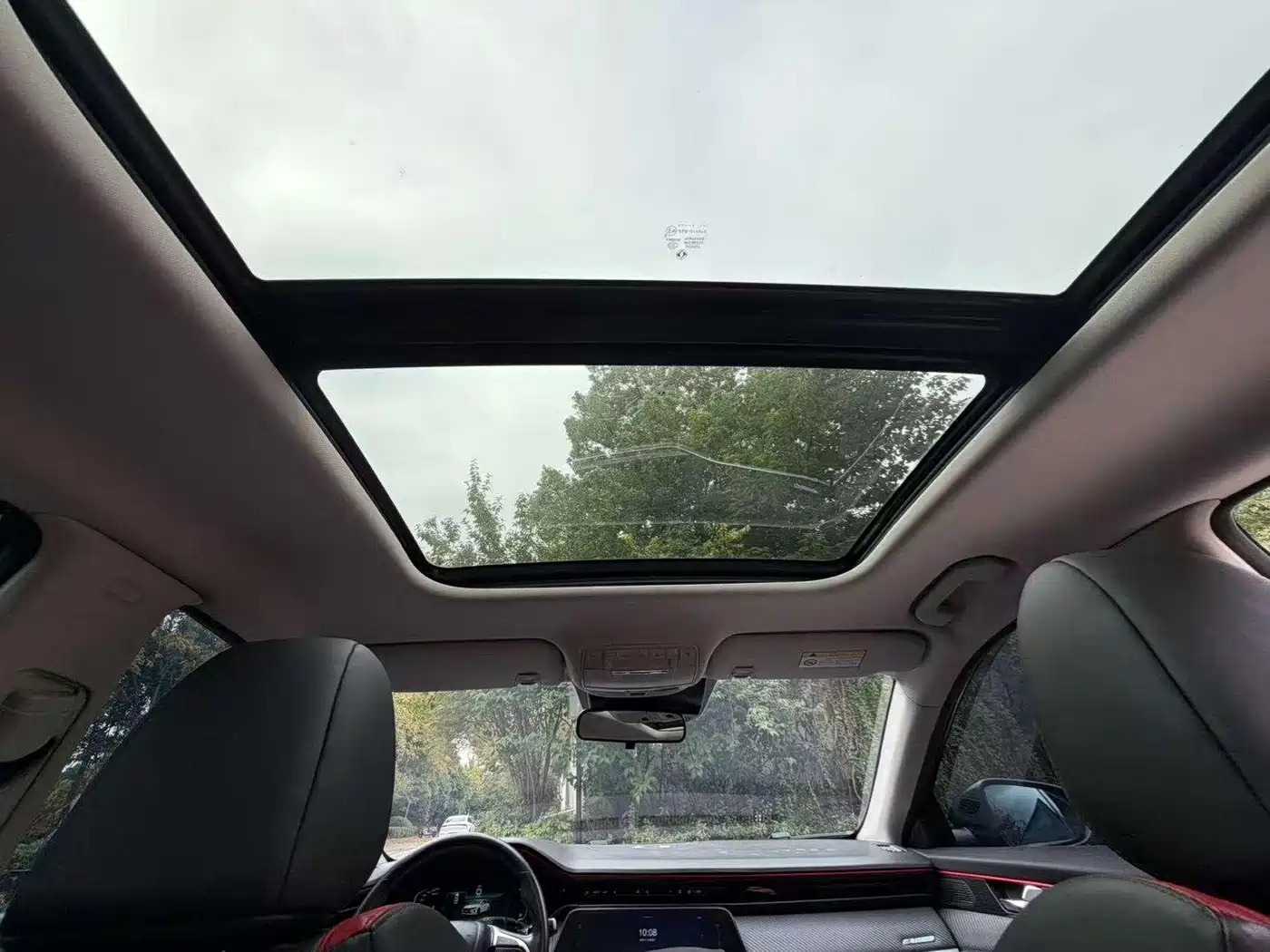 DONGFENG YI HYUN MAX