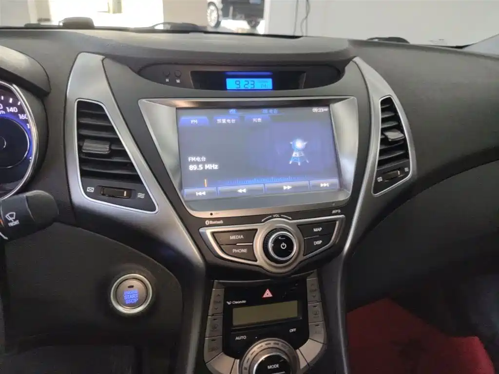 Hyundai Langdong 2015 1.6L Auto Exclusive фото 13