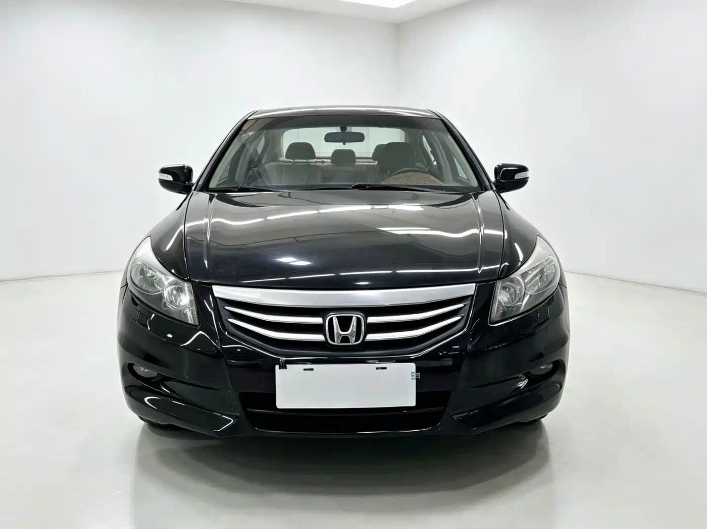 Фото 2 - Honda Accord