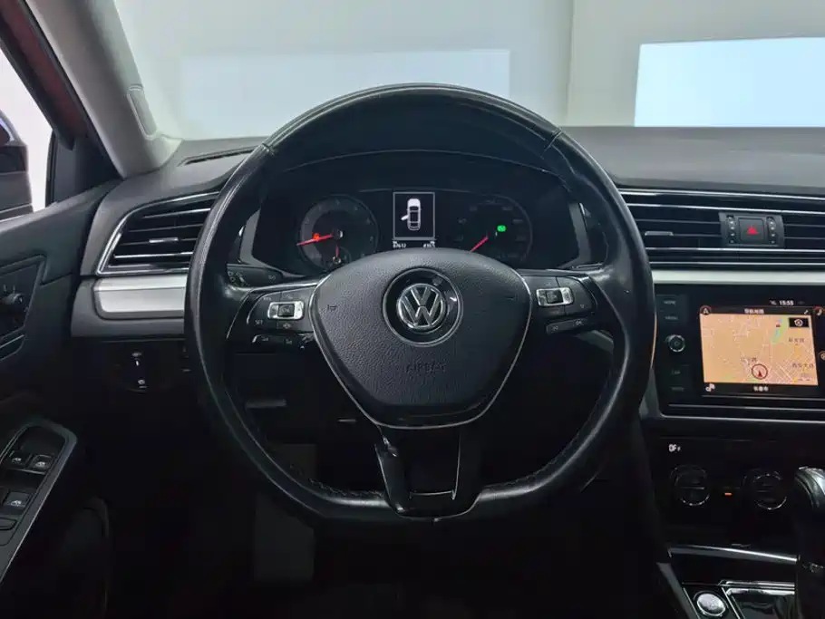 Photo 15 - Volkswagen Lamando