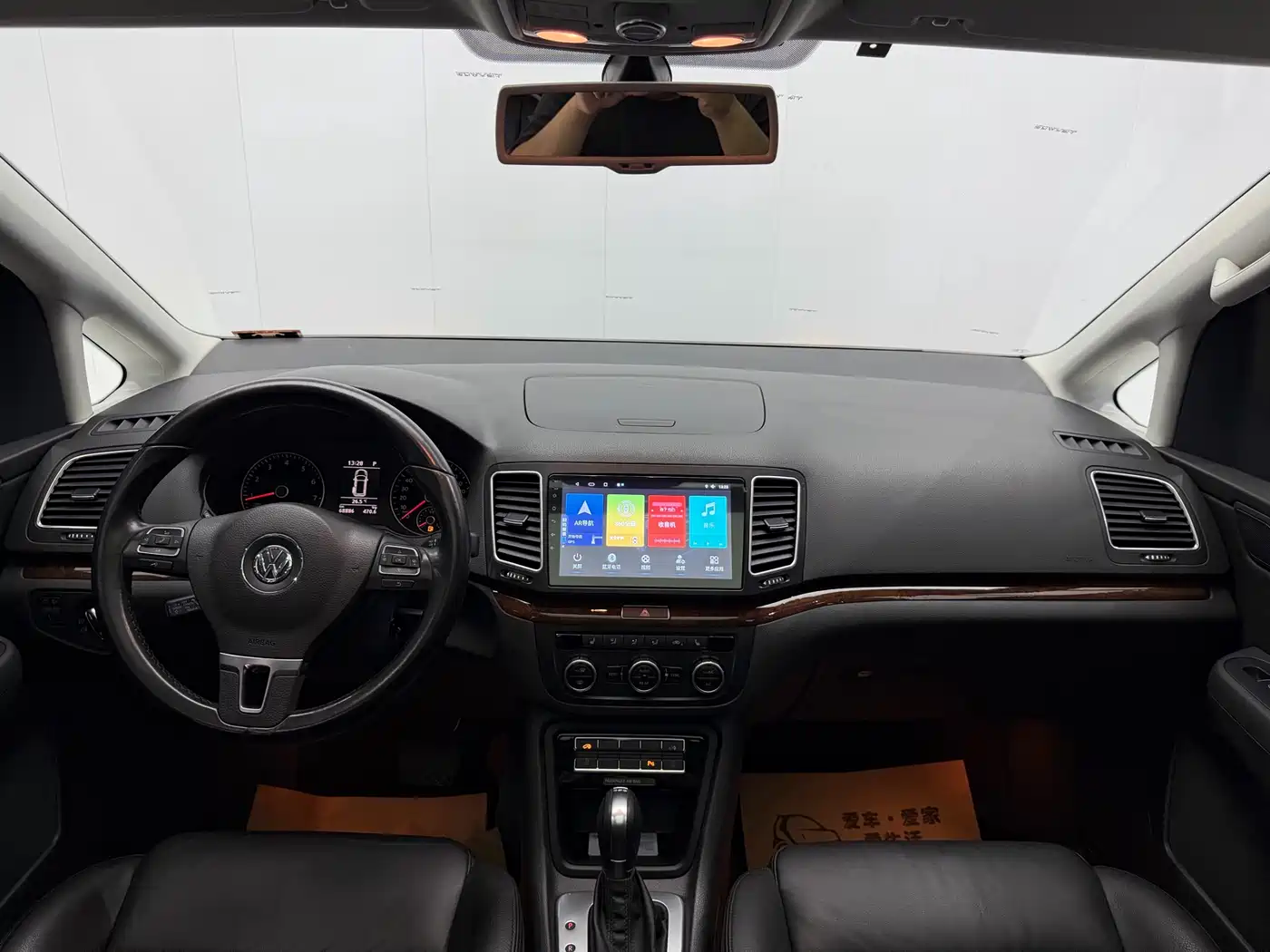 Volkswagen Sharan 2013 1.8TSI Comfort фото 18