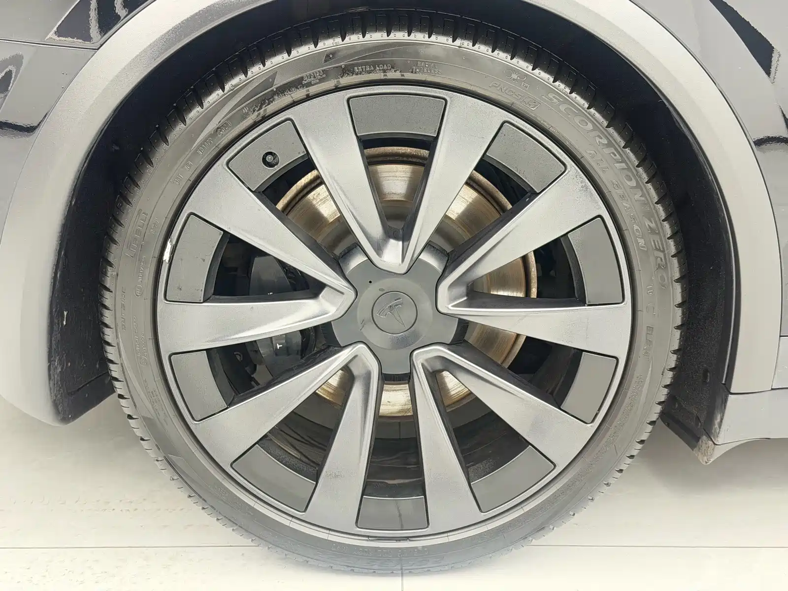 Фото 9 - Tesla Model X