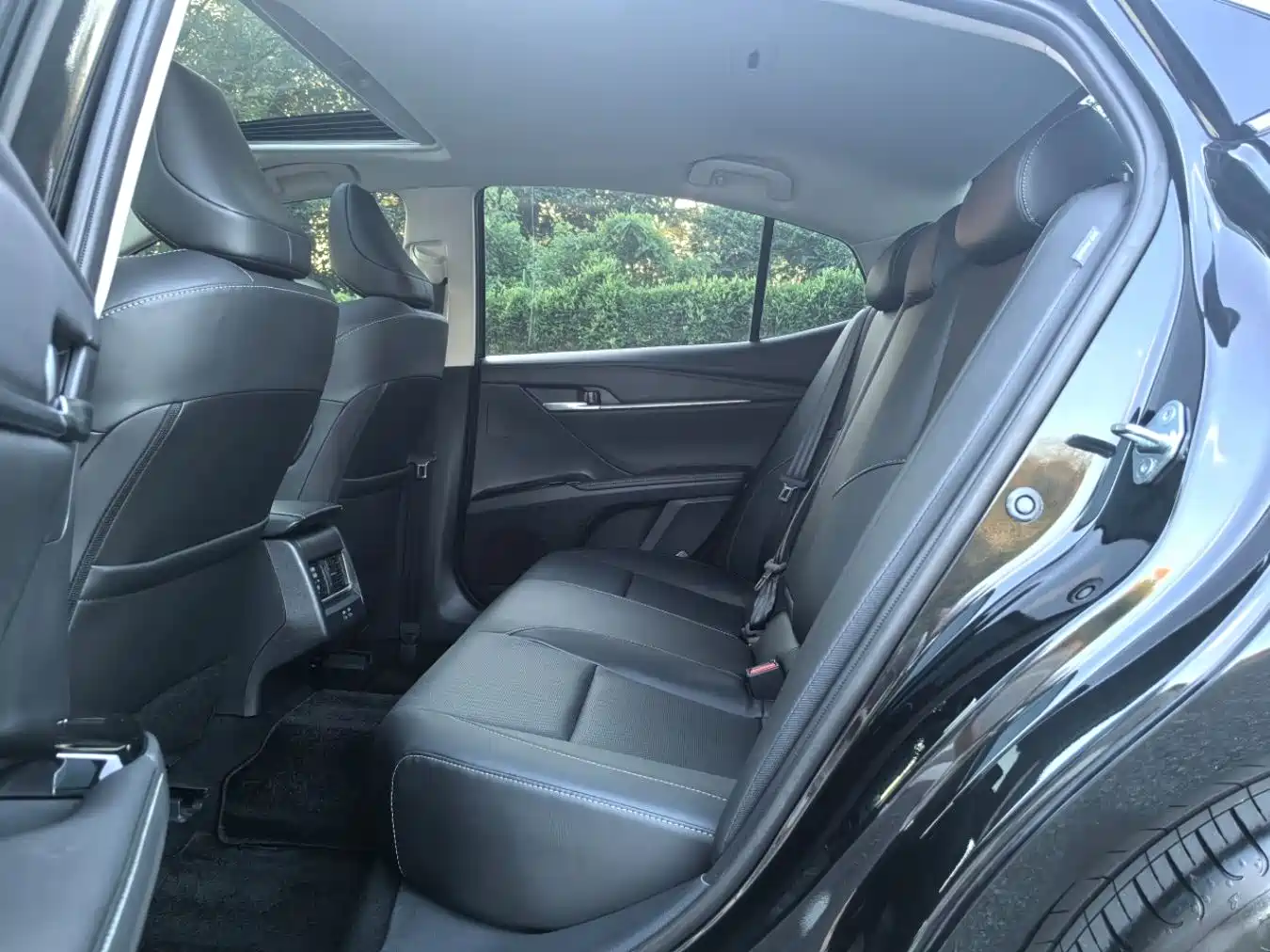 Фото 9 - Toyota Camry