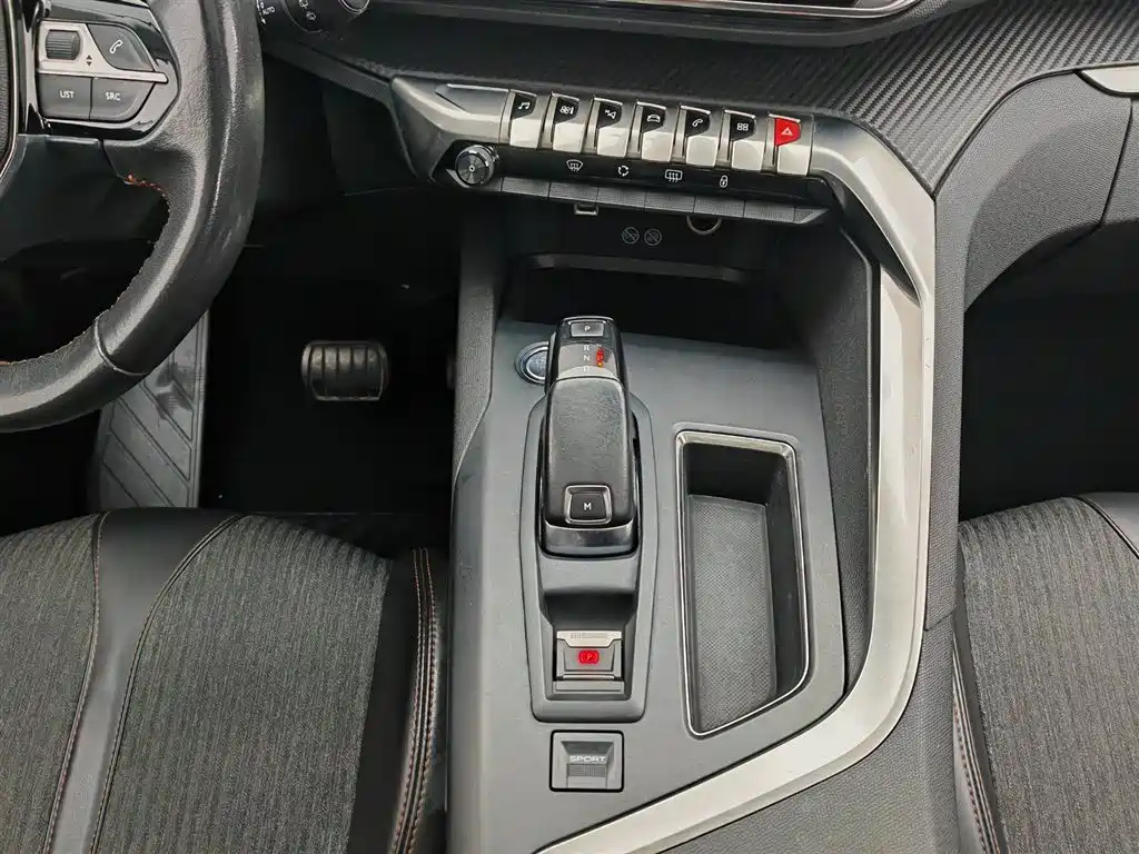 Peugeot 5008 2017 380THP 7-seat Elite Edition фото 13