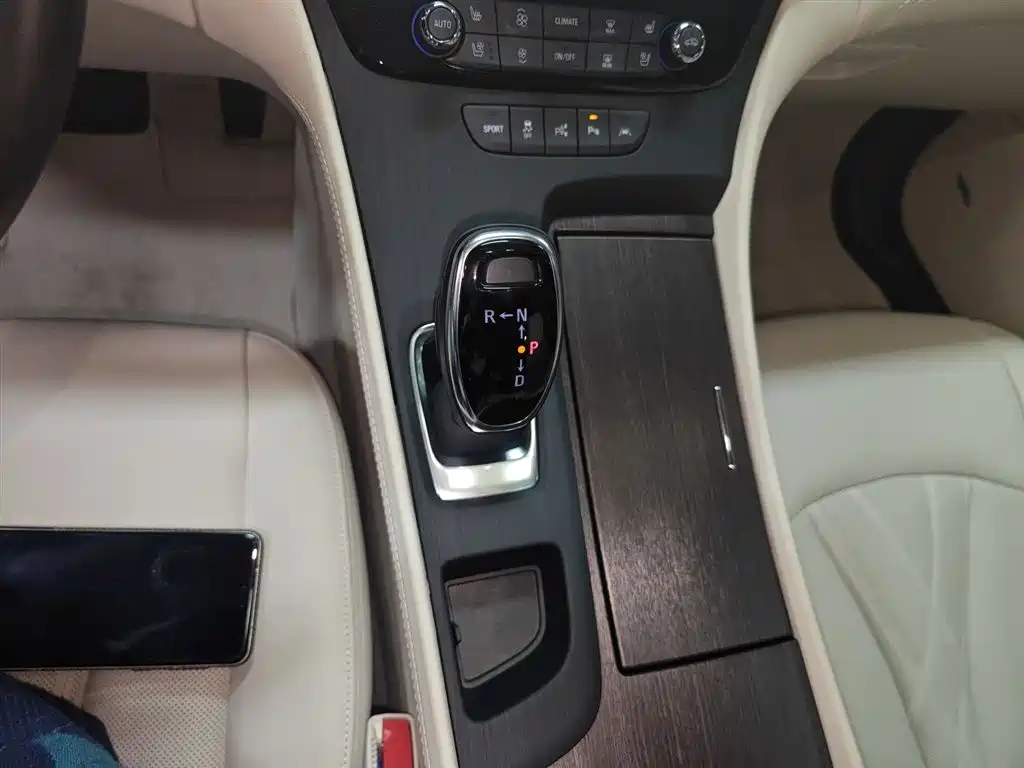 BUICK LACROSSE