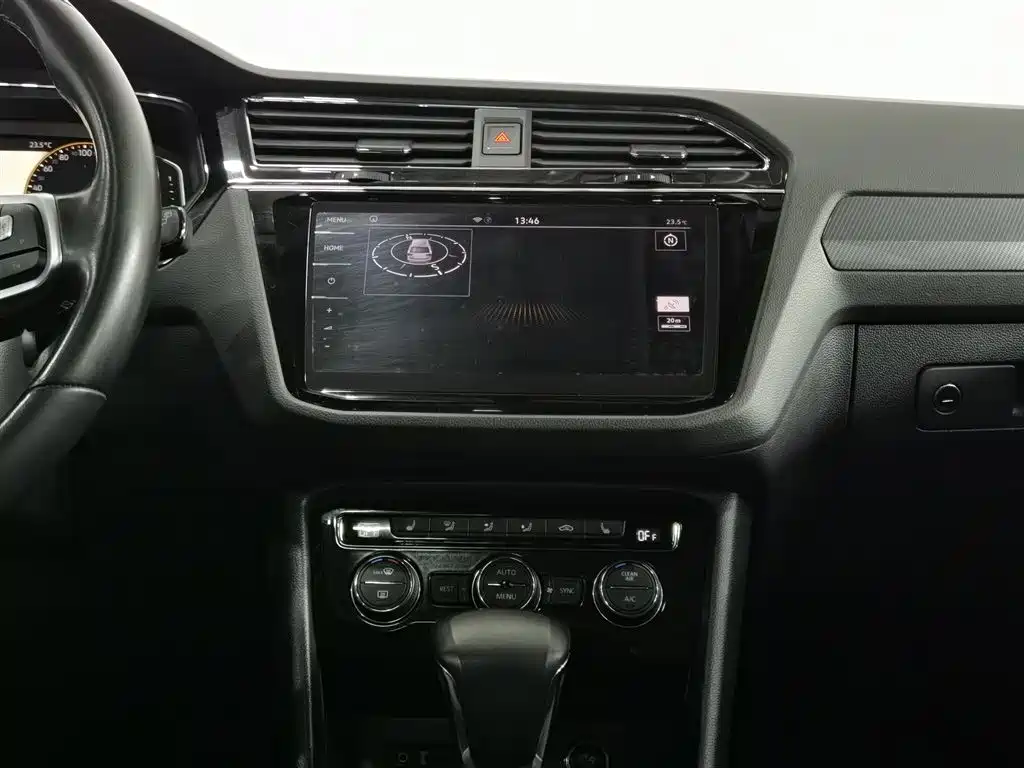 Volkswagen Tiguan L 2020 330TSI Auto 2WD R-Line Flagship China VI фото 12