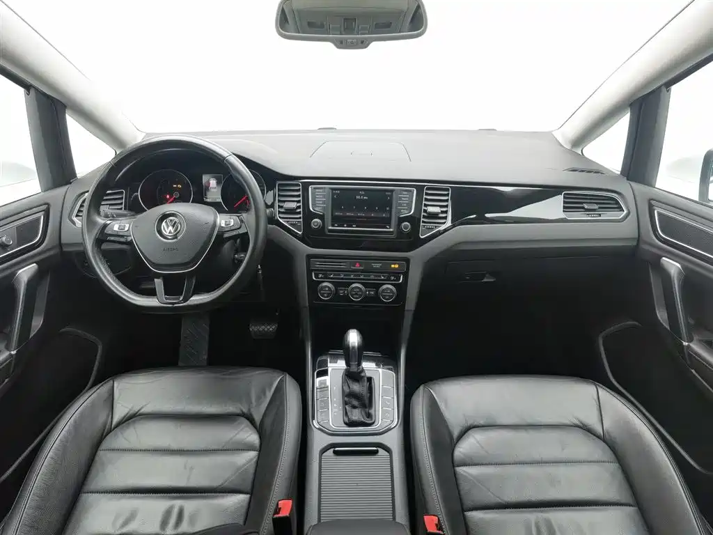 Volkswagen Golf (Import) 2015 1.4TSI Sportsvan фото 5