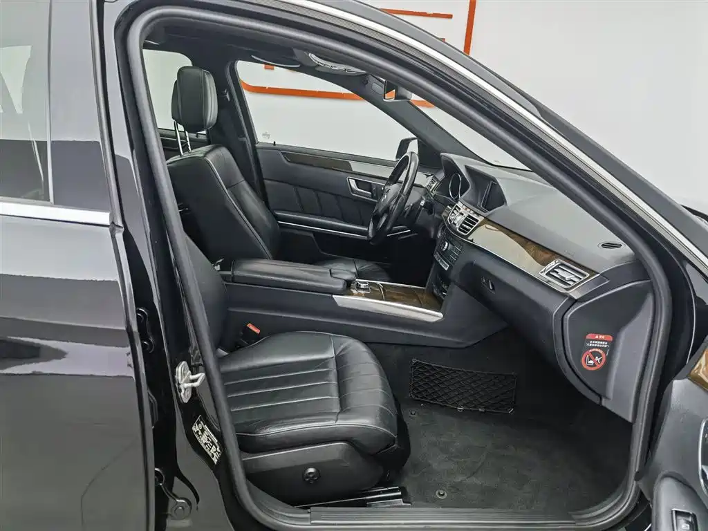Mercedes-Benz E-Class 2015 E 260 L Luxury фото 23