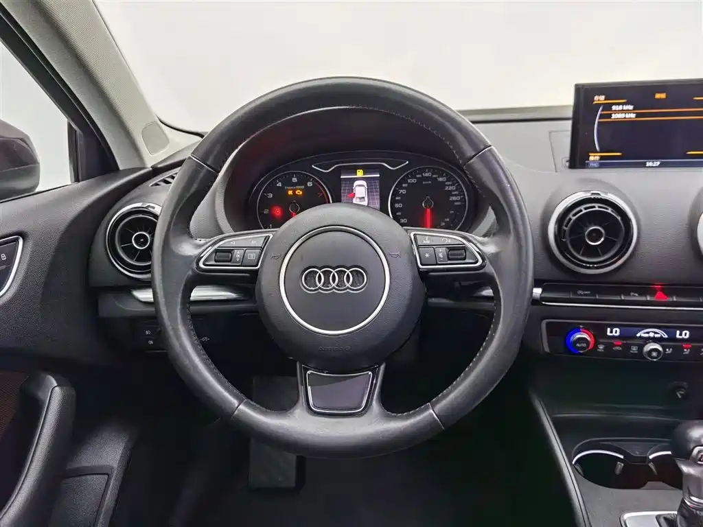 Audi A3 2016 Limousine 40 TFSI Style фото 11