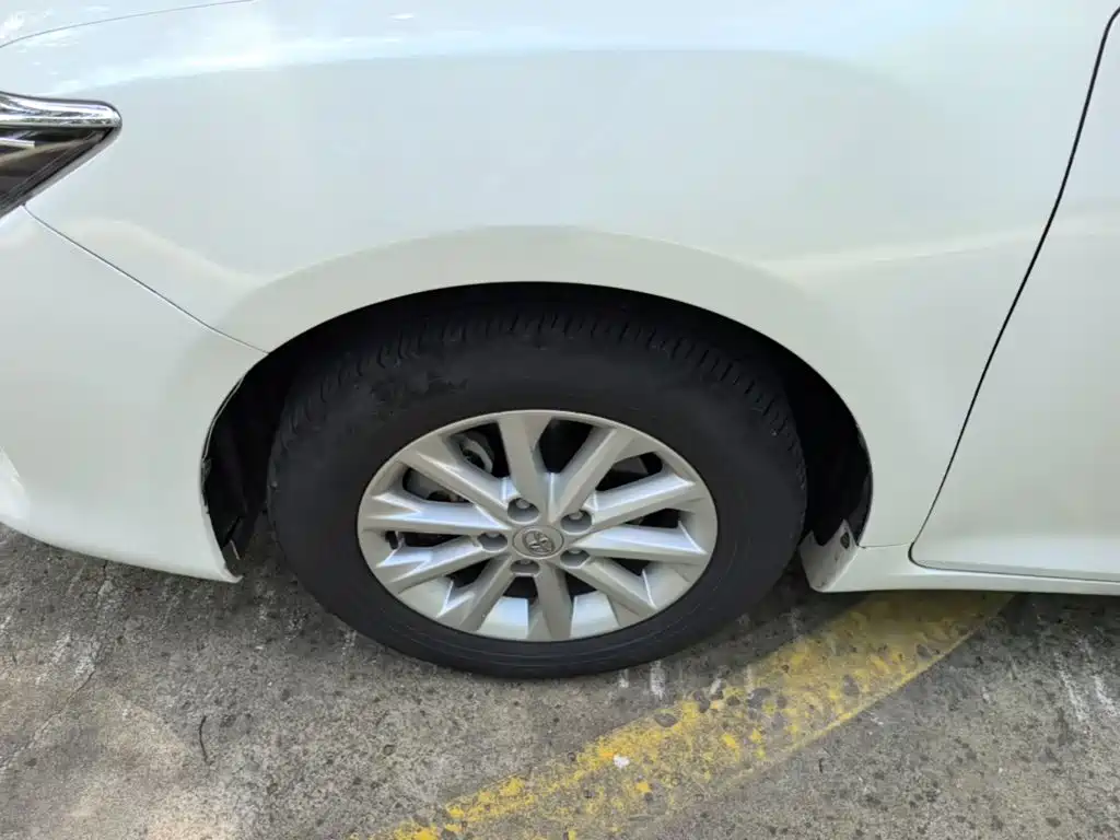 Фото 23 - Toyota Camry