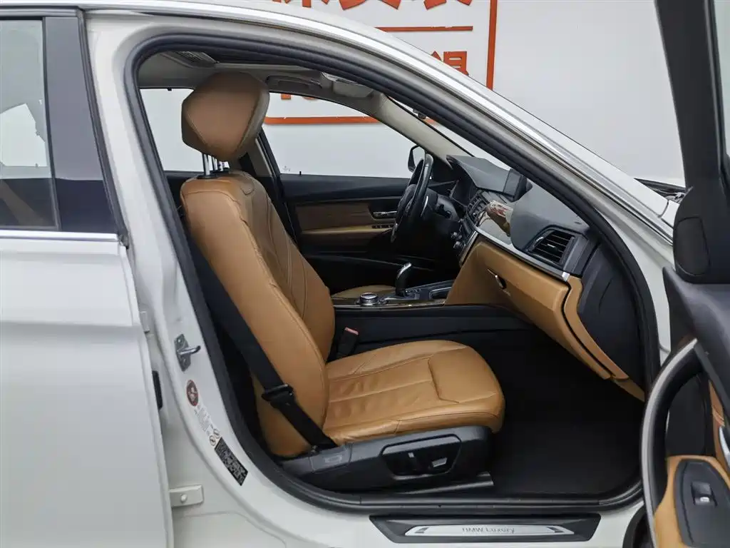 BMW 3 Series 2014 320Li Luxury Design Package фото 23