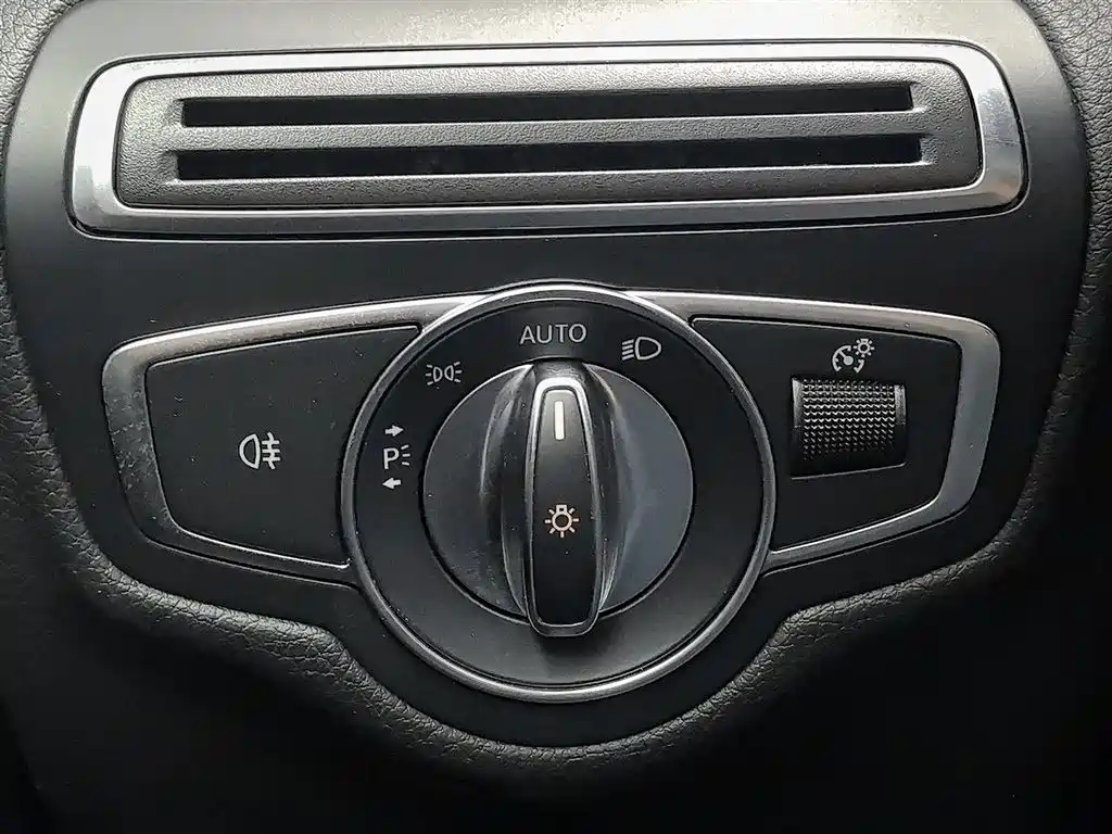 Mercedes-Benz GLC 2017 GLC 260 4MATIC Dynamic фото 21