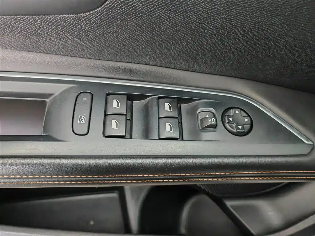 Peugeot 5008 2017 380THP 7-seat Elite Edition фото 9