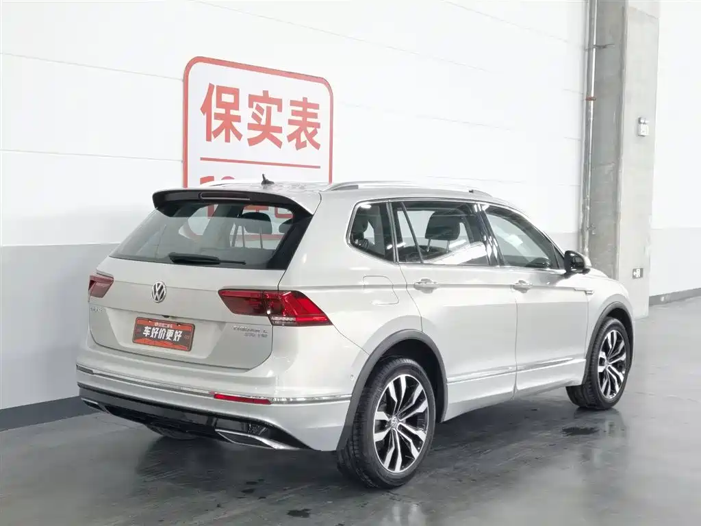 Volkswagen Tiguan L 2020 330TSI Auto 2WD R-Line Flagship China VI фото 2