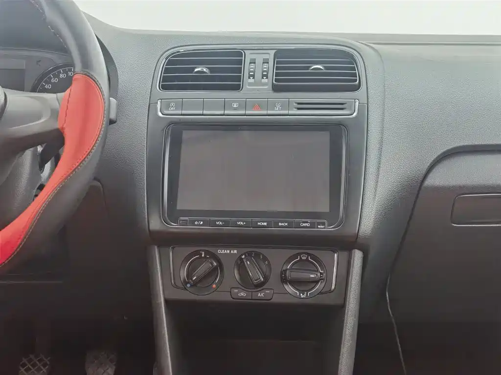 Volkswagen Polo 2018 1.5L Manual Safe Drive фото 12