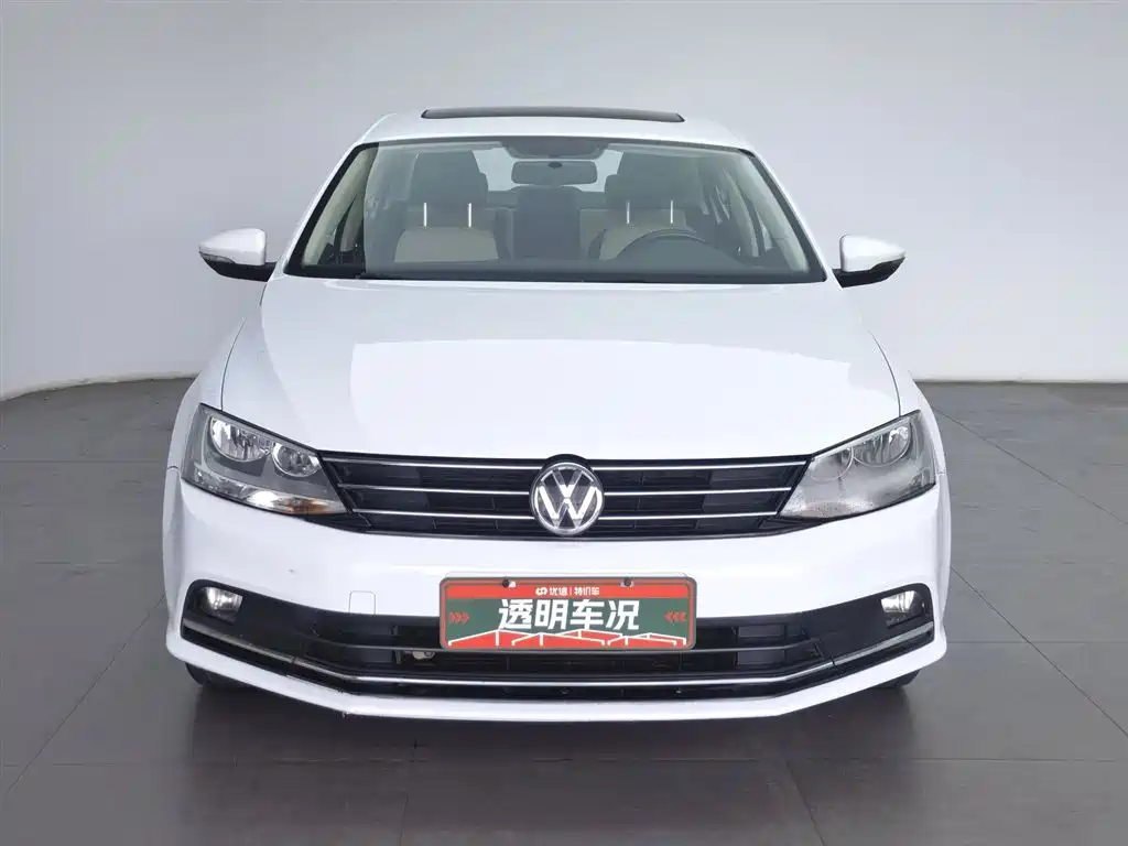Volkswagen Sagitar 2015 1.6L Manual Comfort фото 3