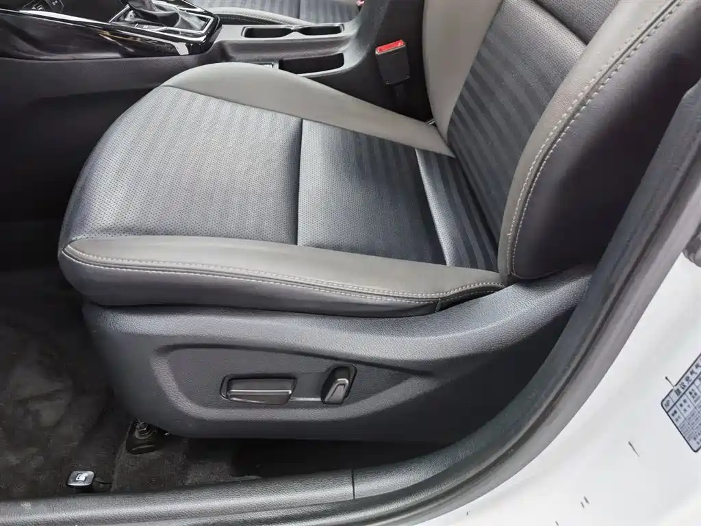 Kia Sportage 2019 2.0L Automatic Smart Luxury Edition фото 20