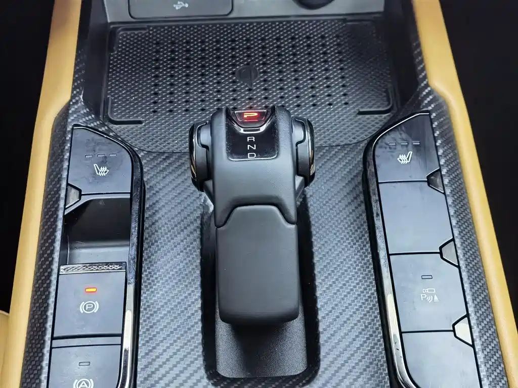 Haval Meng Long NEV 2024 Hi4 102 Pro фото 13