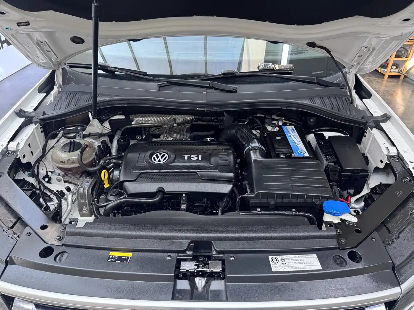 Volkswagen Tiguan L 2019 380TSI Automatic 4WD Intelligent Luxury 7-seater China VI фото 18