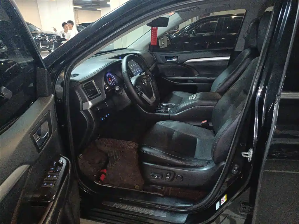 Toyota Highlander 2018 2.0T 4WD Luxury 7-seater (China V) фото 12