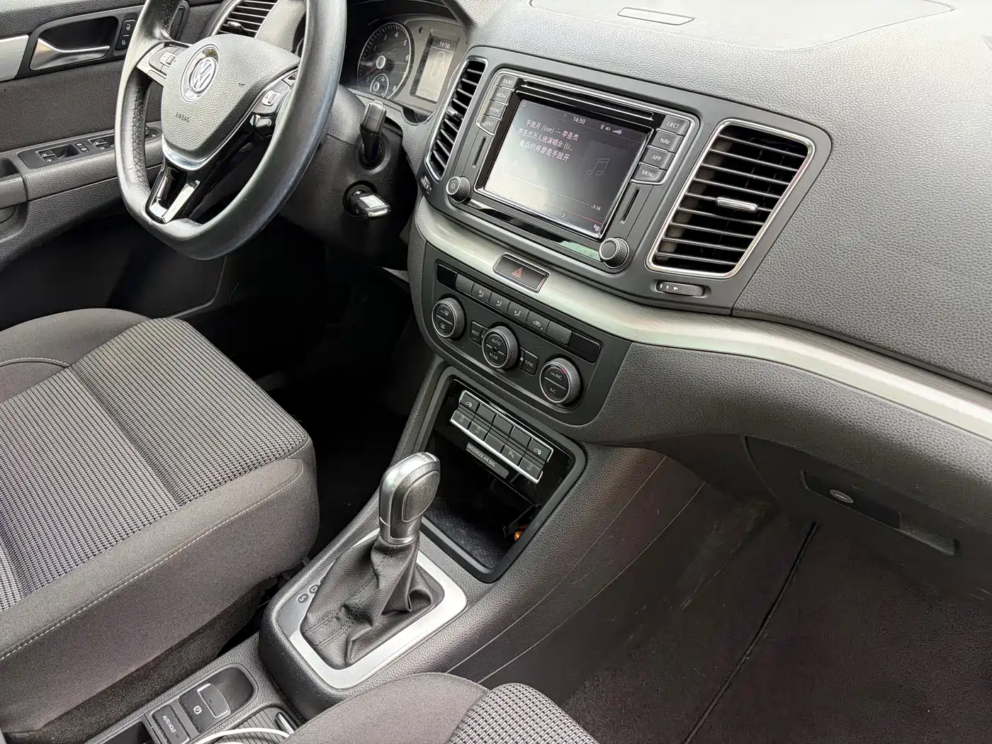 Volkswagen Sharan 2018 2018 380TSI Comfort 7-Seater