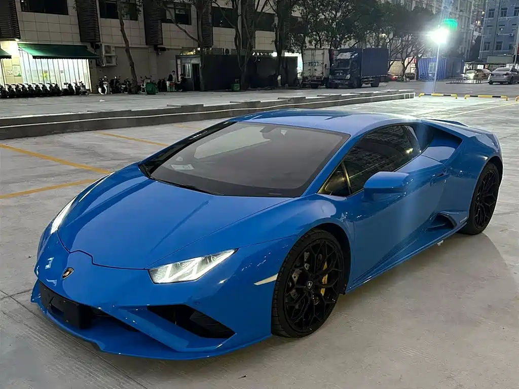 LAMBORGHINI HURACÁN