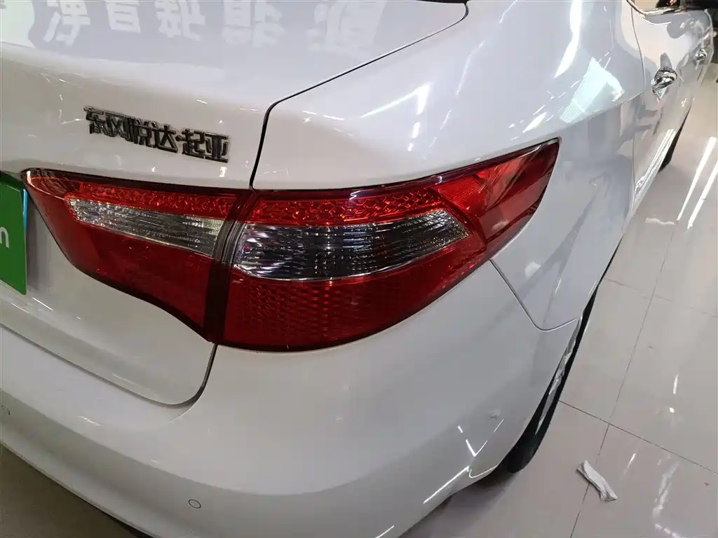 Kia K2 2012 Sedan 1.4L AT GLS Commemorative Edition фото 8