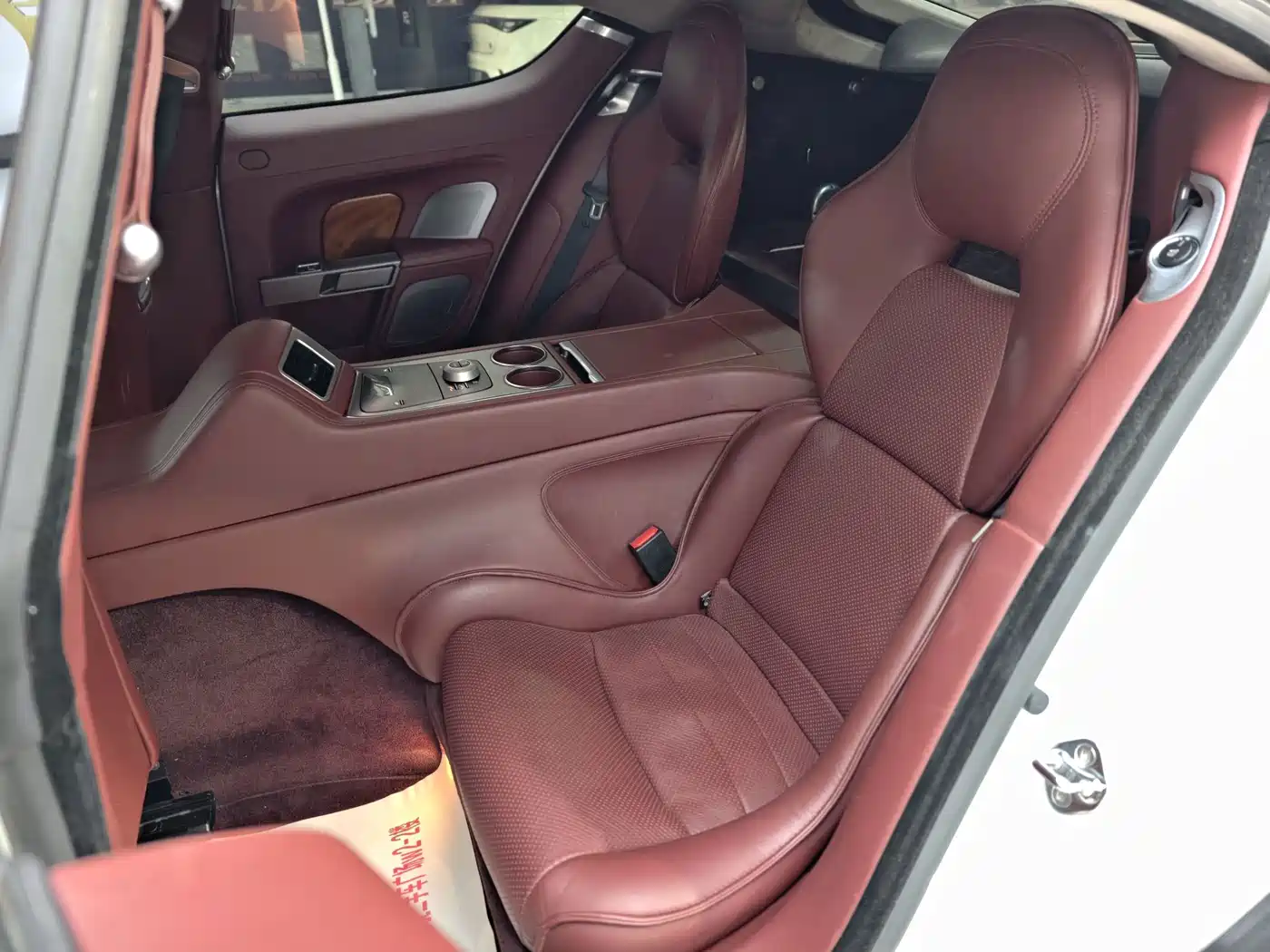 Aston Martin Rapide 2012 2010 6.0L