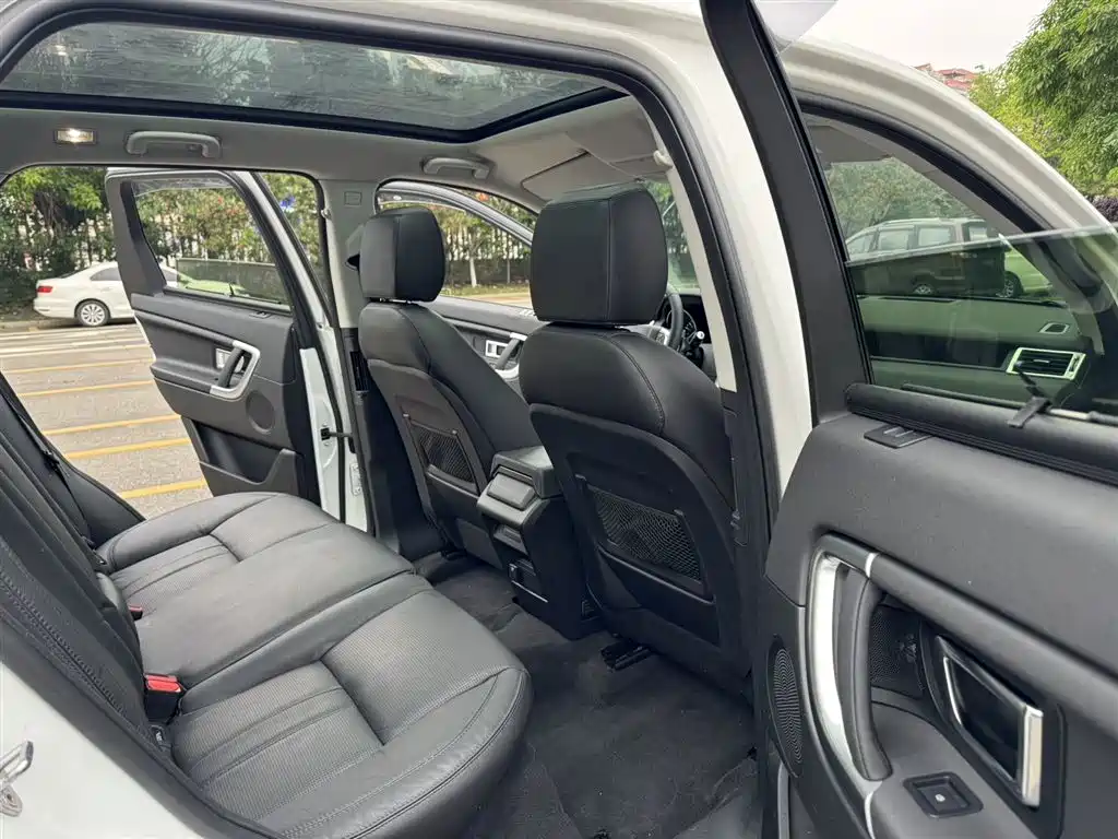 Land Rover Discovery Sport 2016 2.0T SE фото 13