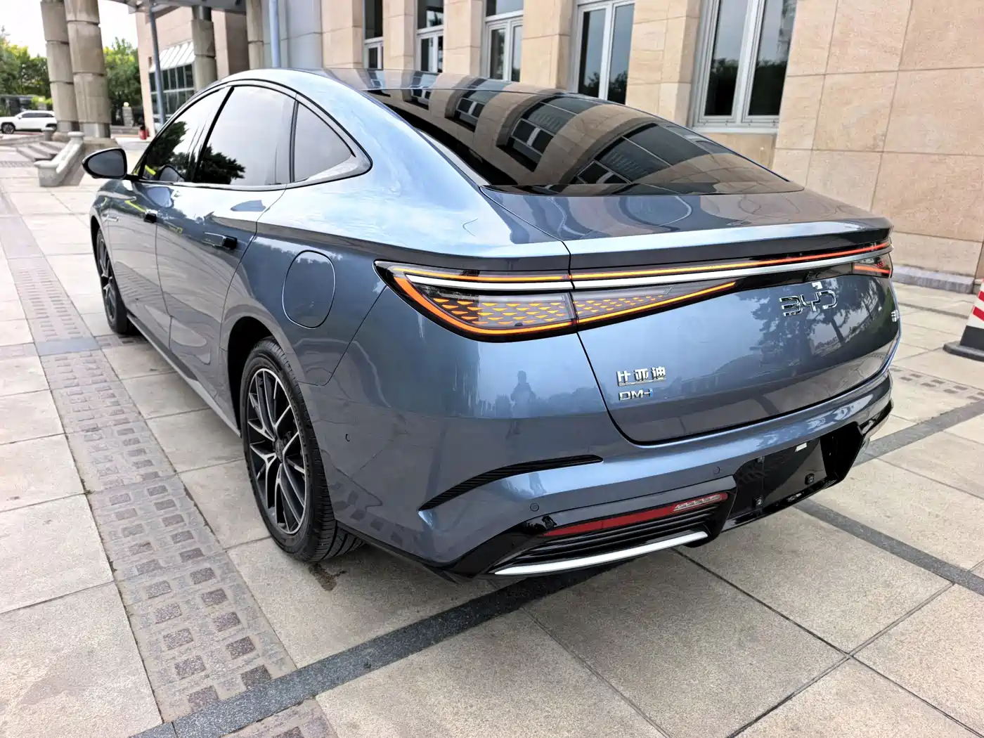 BYD Seal 2023 DM-i 1.5T 121km Flagship фото 4