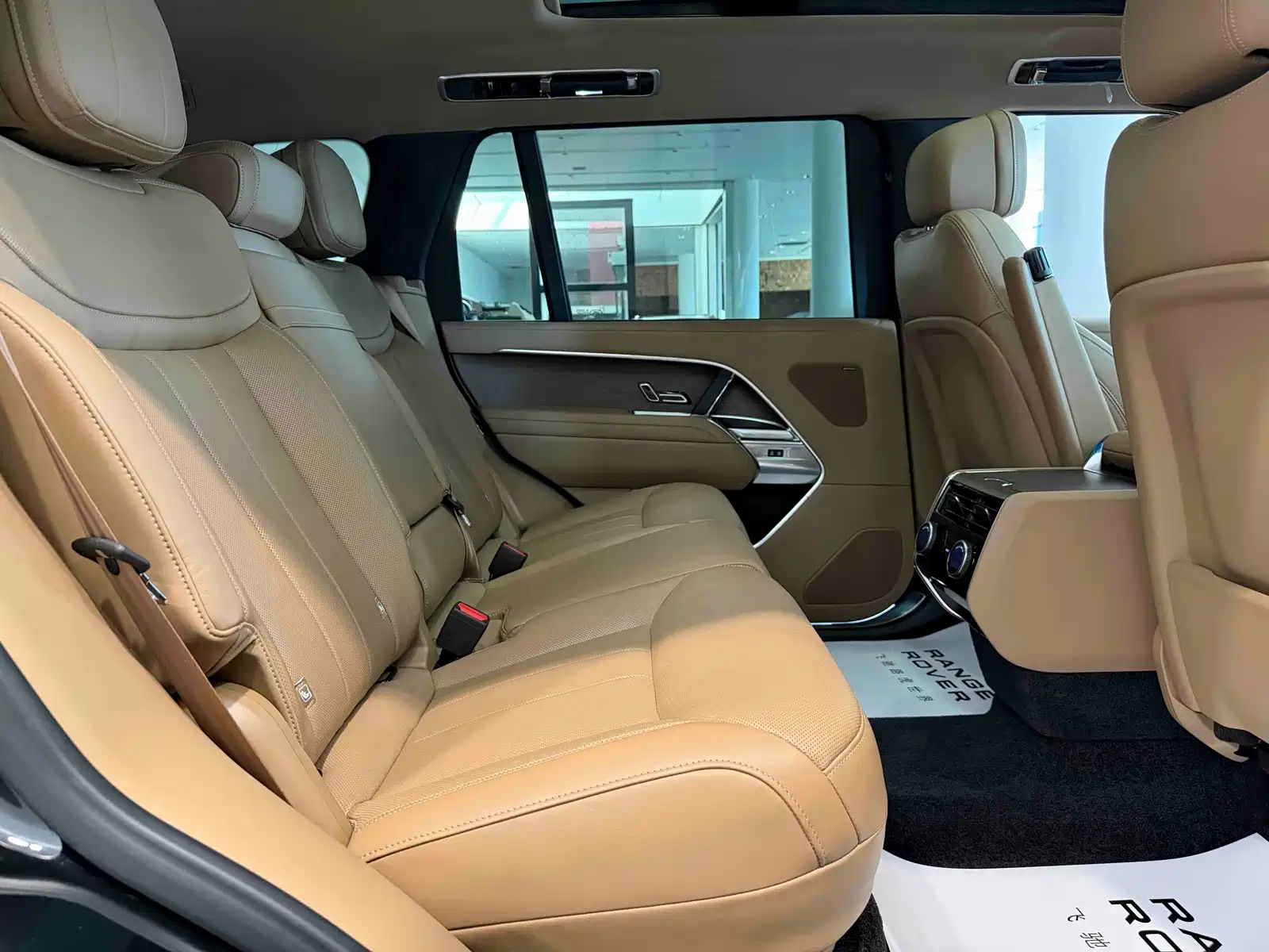 Фото 20 - Land Rover Range Rover
