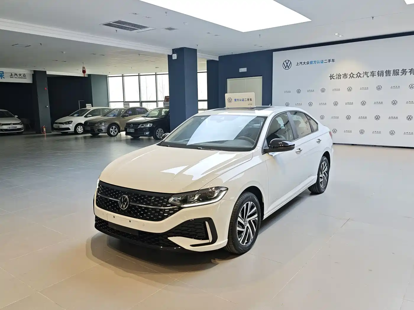 Volkswagen Lavida 2024 Model 300TSI DSG Starlight Leading Edition