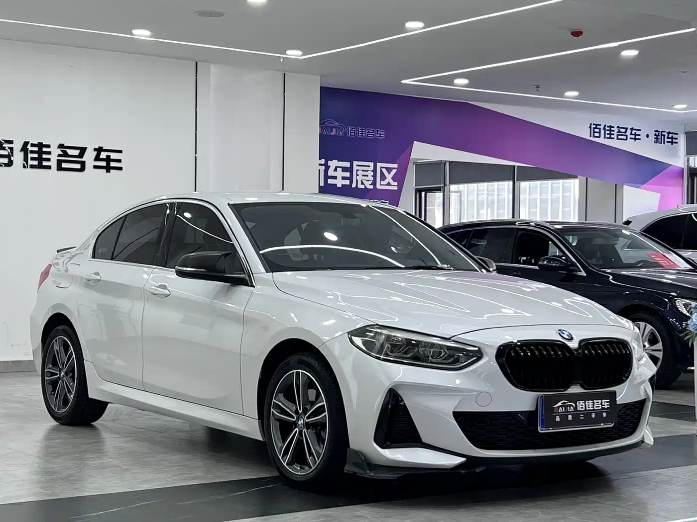 BMW 1 Series 2021 120i M Sport фото 3