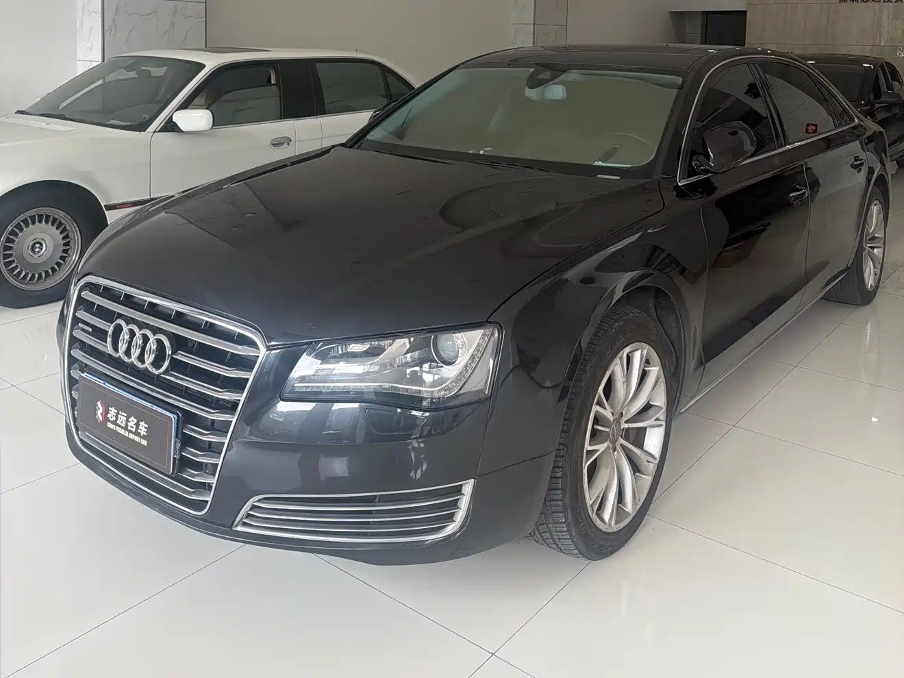 Audi A8 2013 A8L 50 TFSI quattro Comfort фото 6