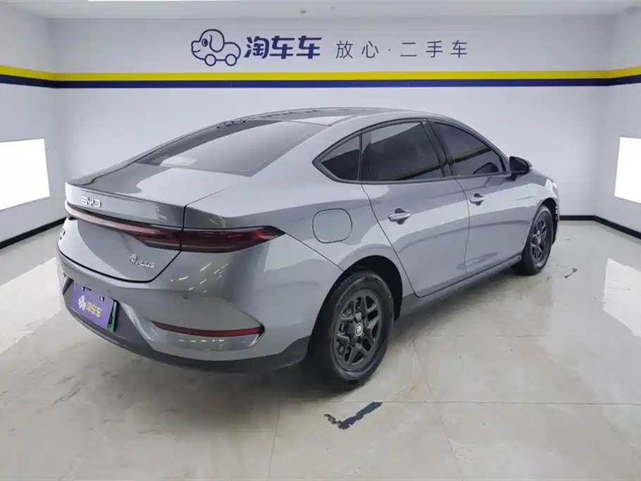 BYD Qin PLUS 2025 DM-i Smart Drive 55KM Leader фото 3