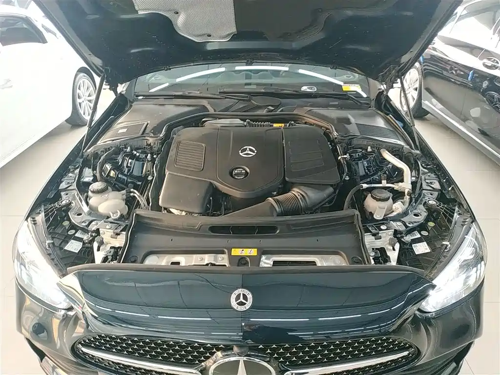 Mercedes-Benz C-Class 2023 Facelift II C 260 L Night Edition фото 16