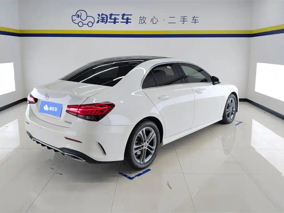 Mercedes-Benz A-Class 2022 A 180 L Sport Sedan фото 3