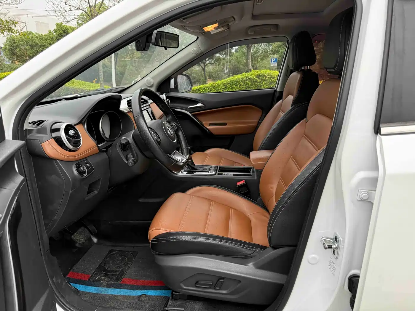 MG Roewe RX5 2017 2017 30T Automatic Premium Edition