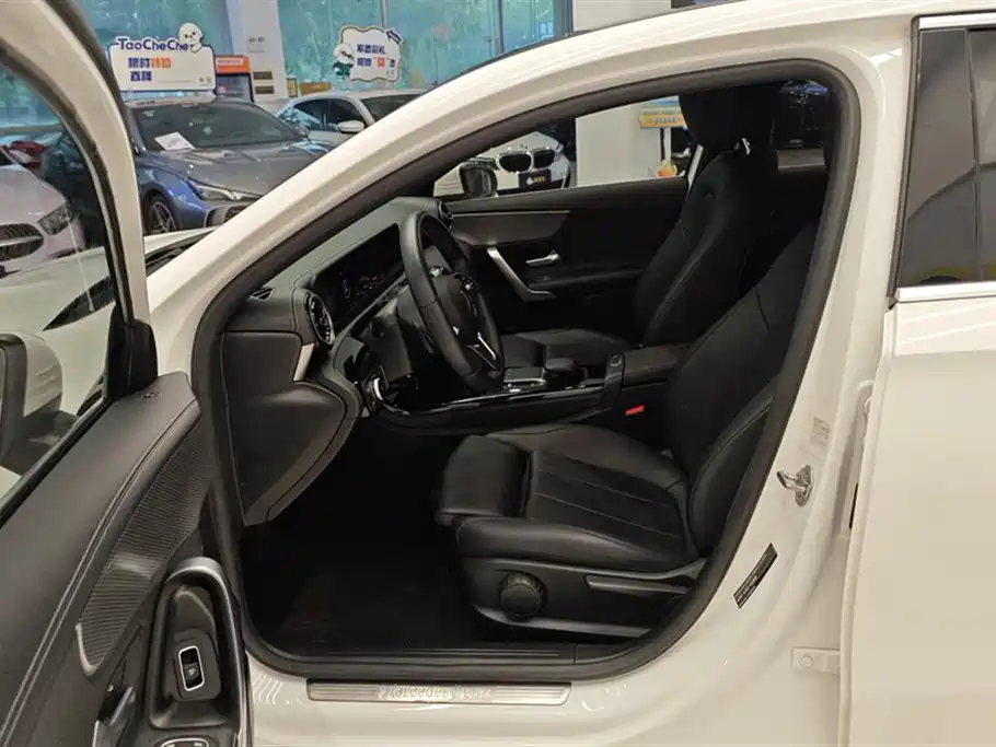 Mercedes-Benz A-Class 2022 A 180 L Sport Sedan фото 9