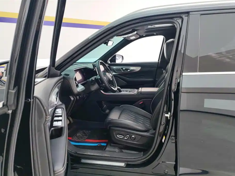 GAC Trumpchi Trumpchi GS8 2022 Pilot Series 2.0TGDI 2WD Premium Edition (7-Seater) фото 9