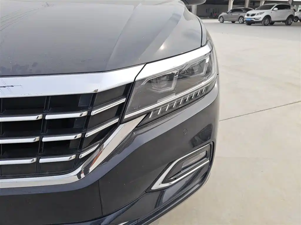 Volkswagen Passat 2019 330TSI Luxury Edition China VI фото 24