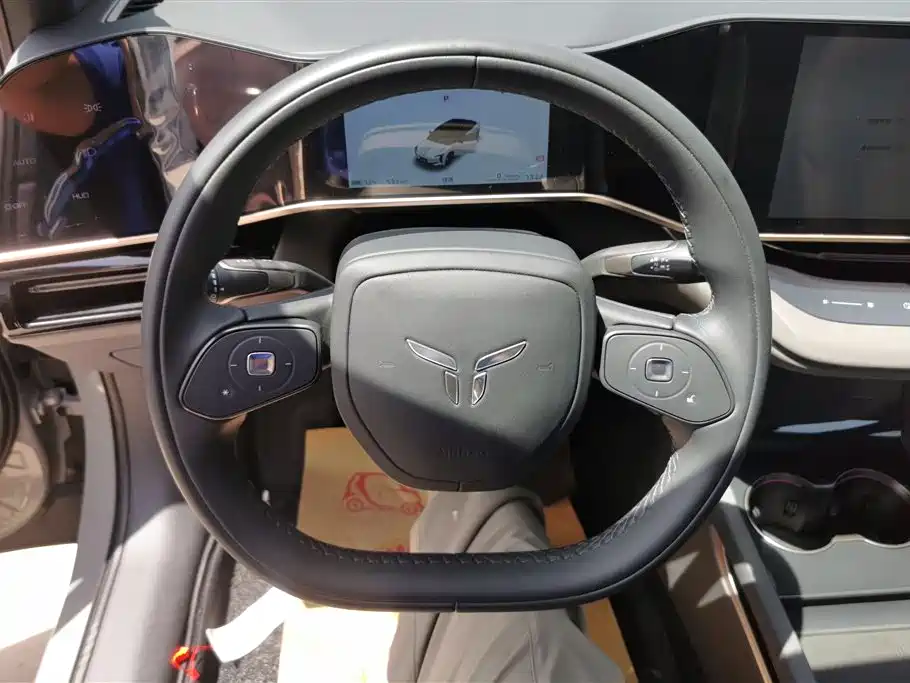 Hongqi EH7 2025 640 AWD Smart Selection Edition фото 15
