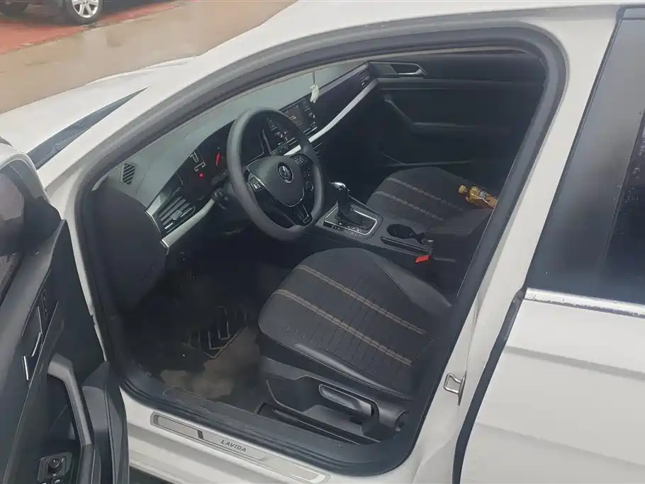Volkswagen Lavida 2018 280TSI DSG Comfort Edition China V фото 9