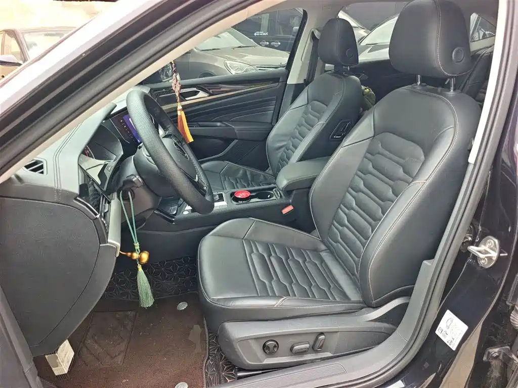 Volkswagen Passat 2021 Model 330TSI Elite Edition фото 15