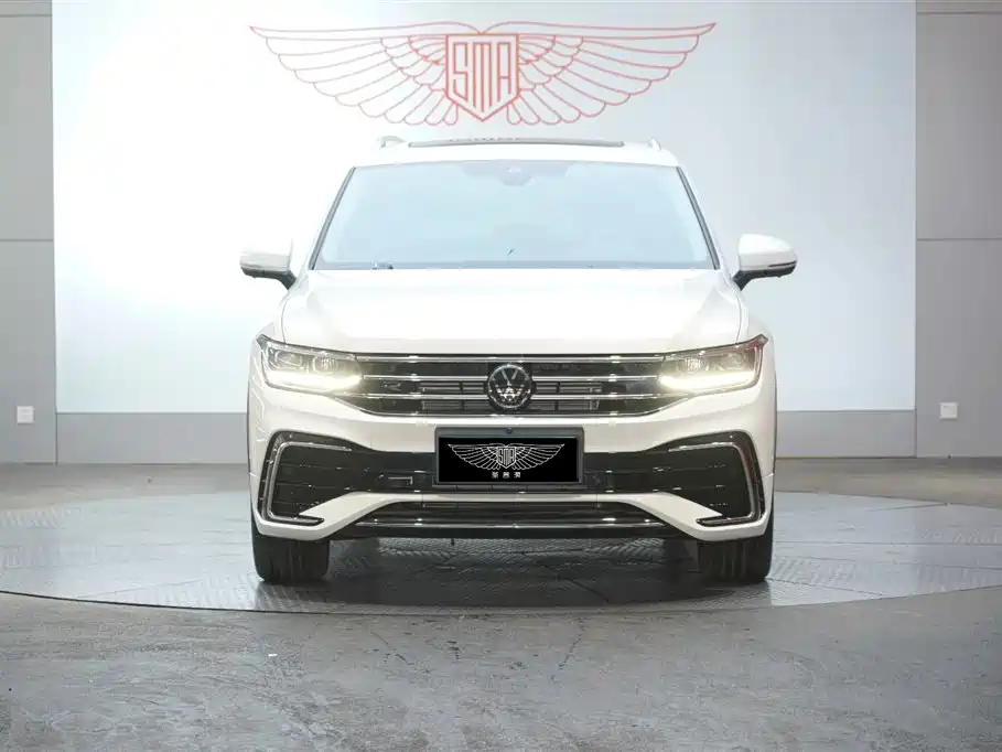 Volkswagen Tiguan L 2023 Facelift 330TSI Auto FWD R-Line Premium фото 2